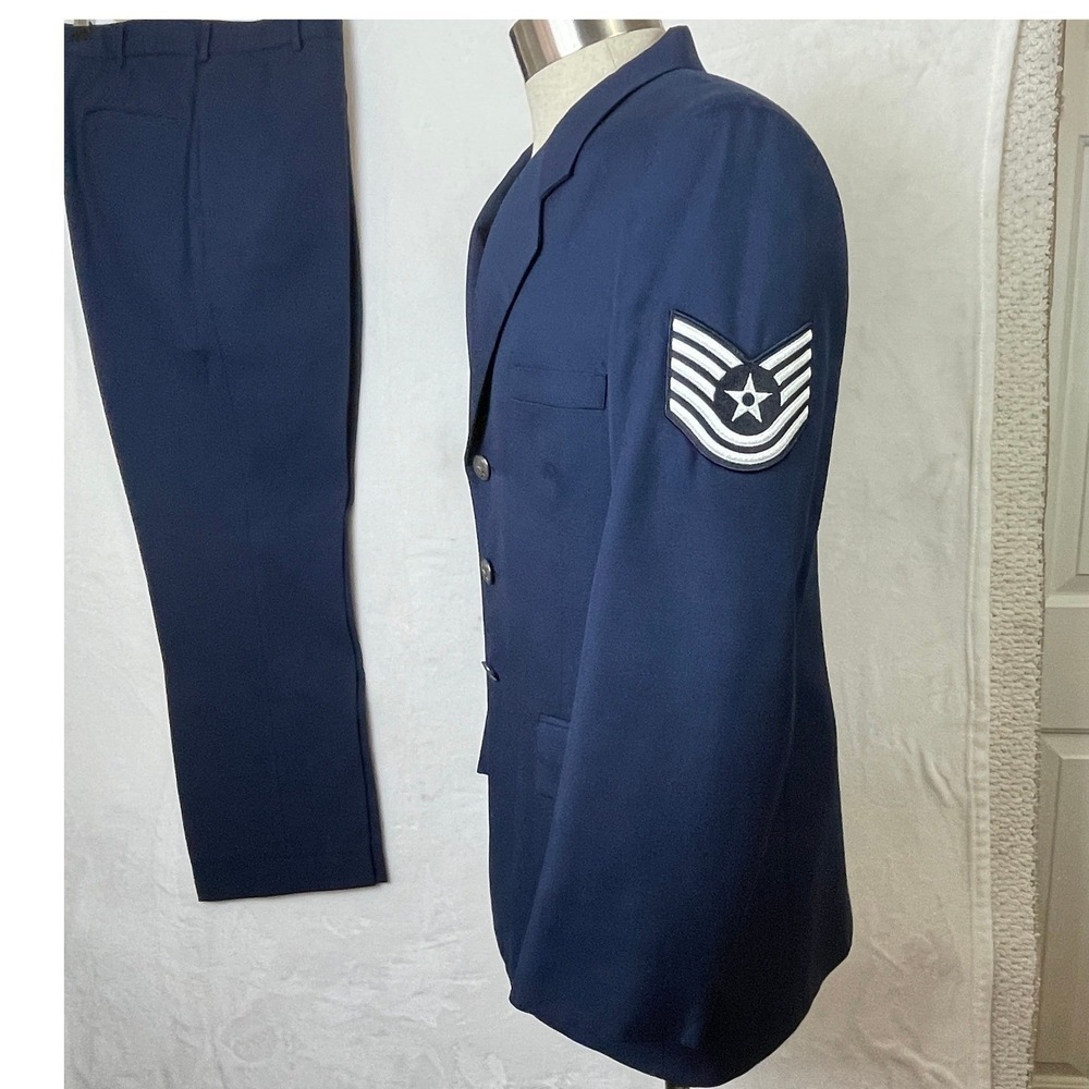 US Air Force Blue Dress Coat Uniform Suit Men's Jacket 40R, Pants 34R 3 Button - Picture 1 of 16
